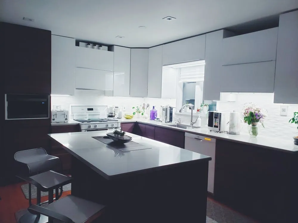Read more about the article 3 Kitchen Remodeling Tips Before You Flip the House
