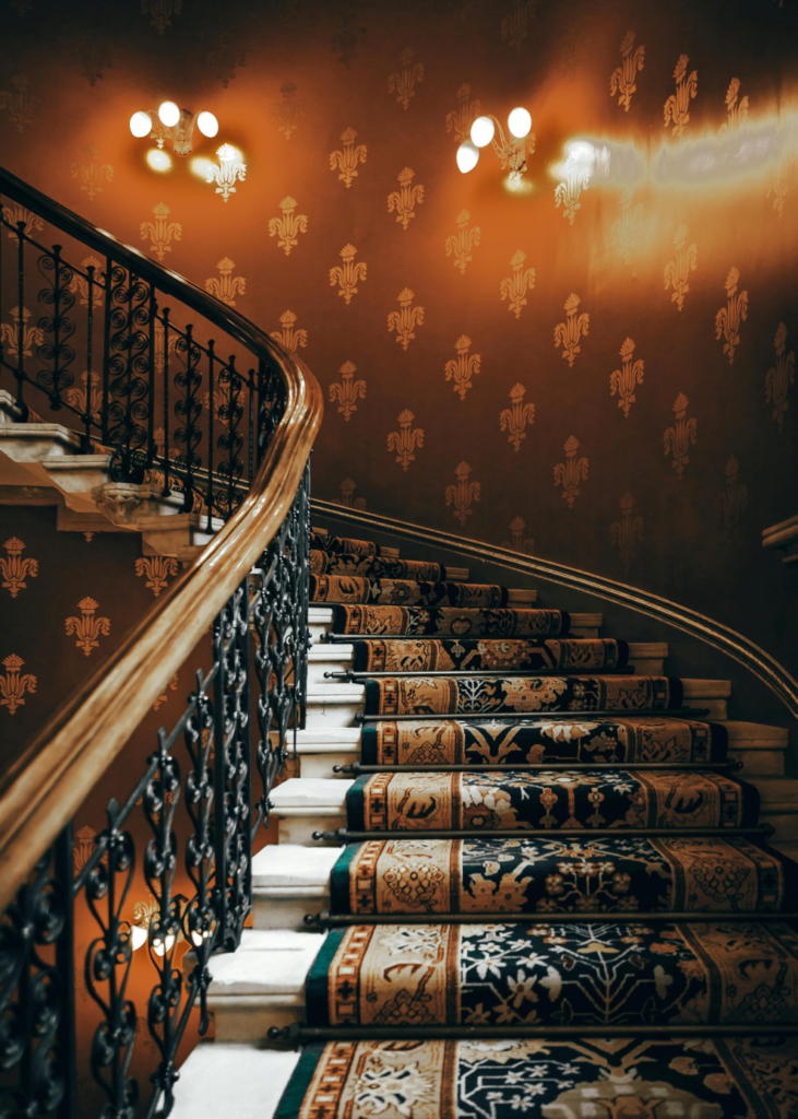 Balancing Design and Functionality in Modern Staircase Solutions ...