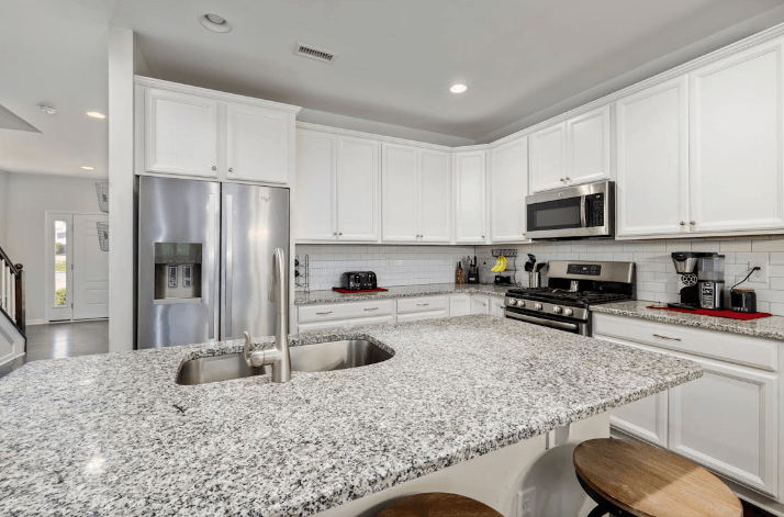 You are currently viewing The Benefits of Bookmatched Stone Slabs in Home Design